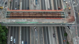 Nadir hold over the North Munn Avenue Bridge over I-280